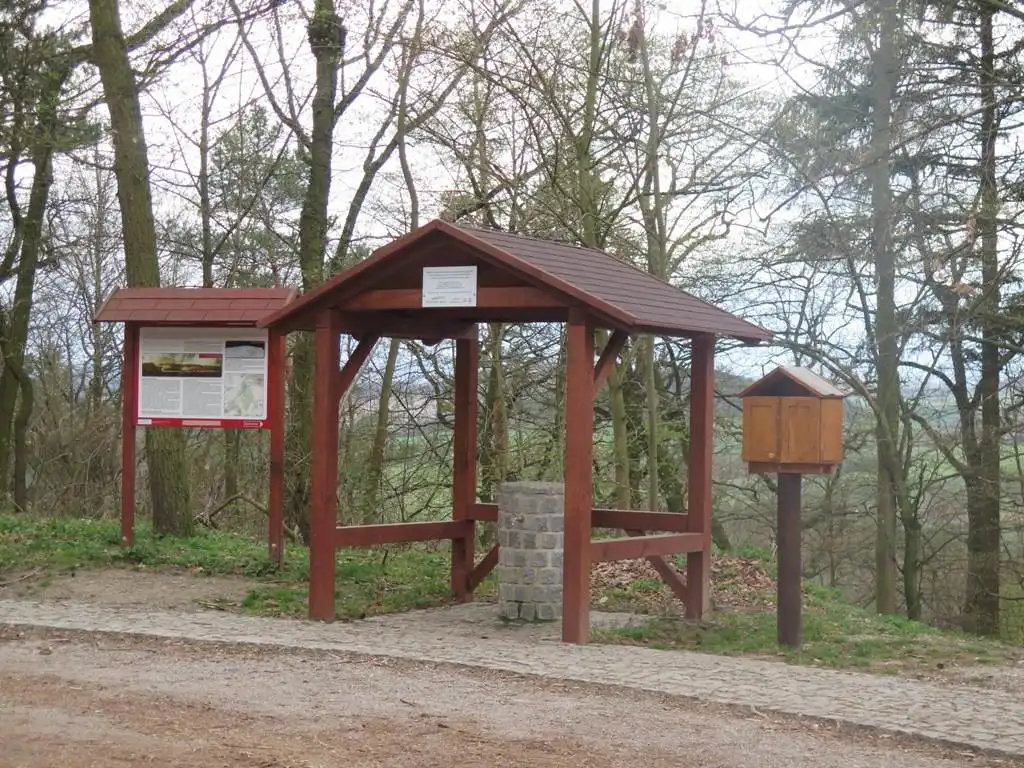 Otava.fun - společný projekt měst Sušice, Horažďovice, Strakonice a Písek. Naučná stezka Velké Hydčice - Hrad Prácheň: Za krásami historie a přírody