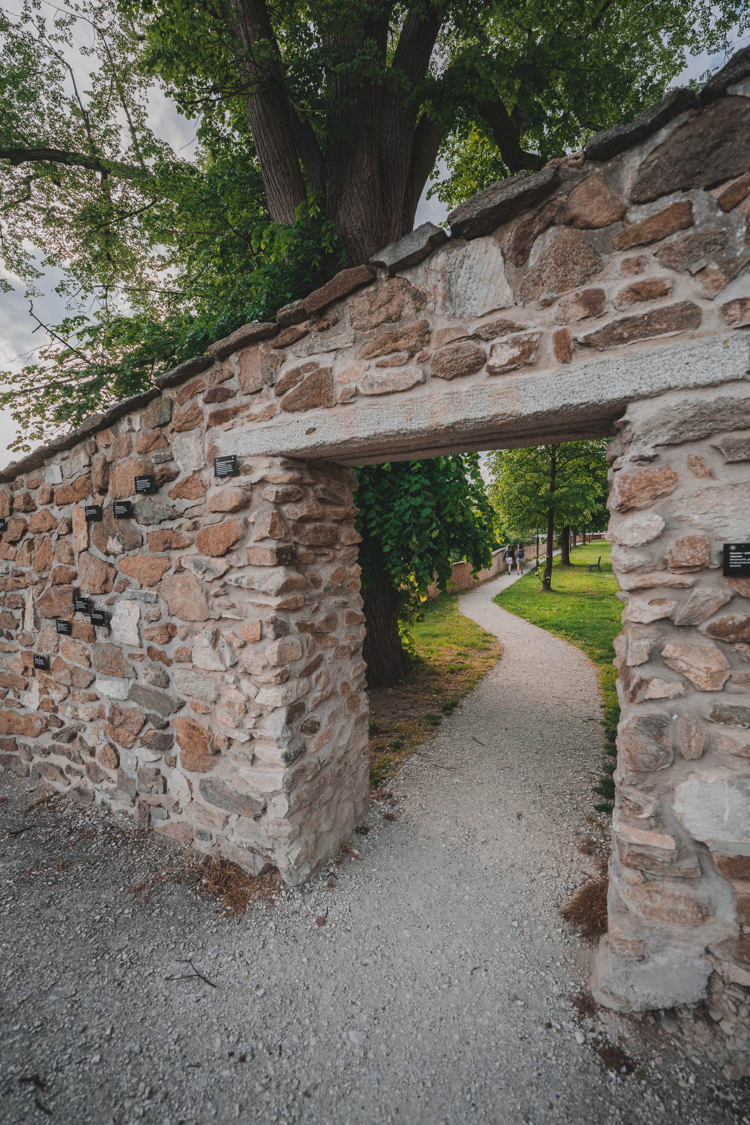 Geopark ve zdi - Parkán: Historie skrytá v kameni